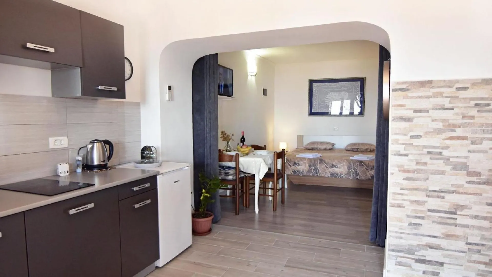 Ferienwohnung In Basanija Mit Schoener Terrasse Zambratija Horvátország