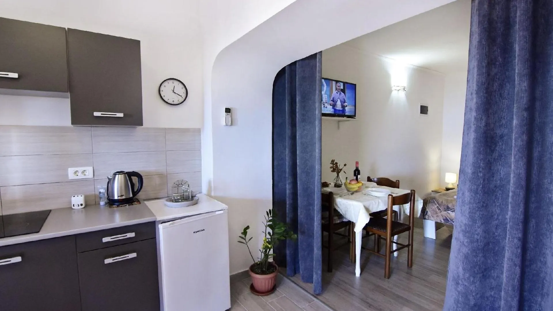 Ferienwohnung In Basanija Mit Schoener Terrasse Zambratija Apartman